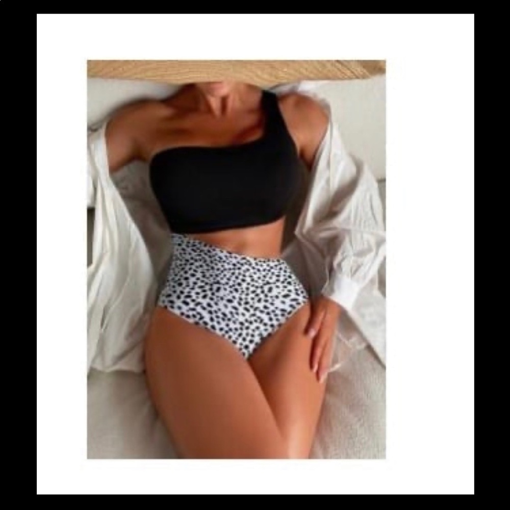 One piece bathing suit